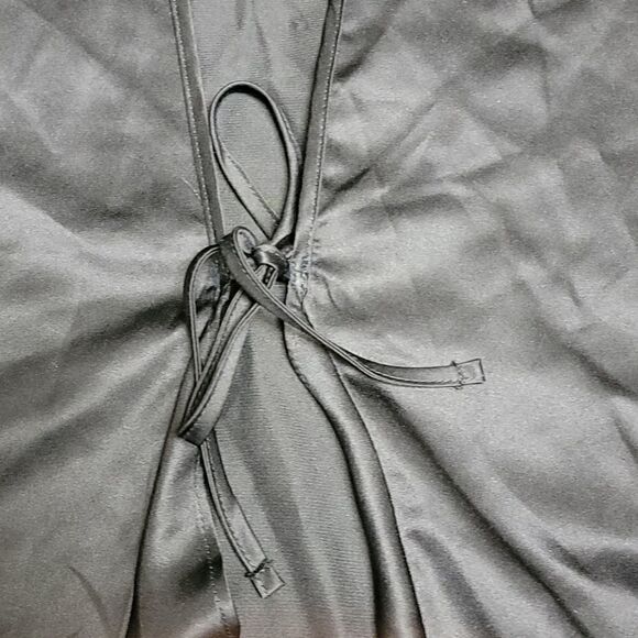 VICTORIA'S SECRET DISNEY "SYDNEY" BLACK SATIN ROBE - NEW - Picture 5 of 8